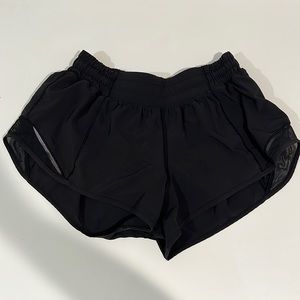 Lululemon hotty hot shorts 2.5”, size 6, black